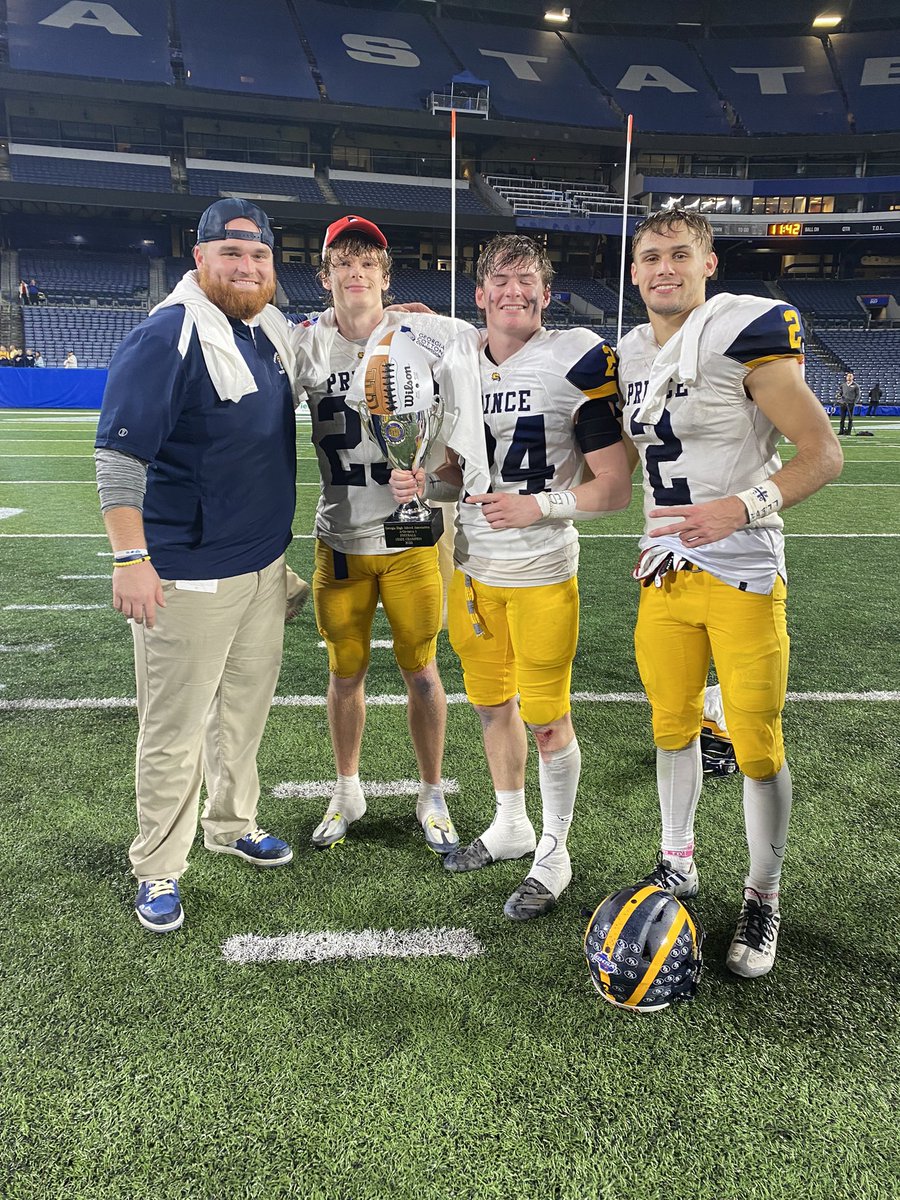 CoachTC19's tweet photo. STATE CHAMPS BABY!! Love these boys! 14-0! #RIB3 https://t.co/mtS454T7gf
