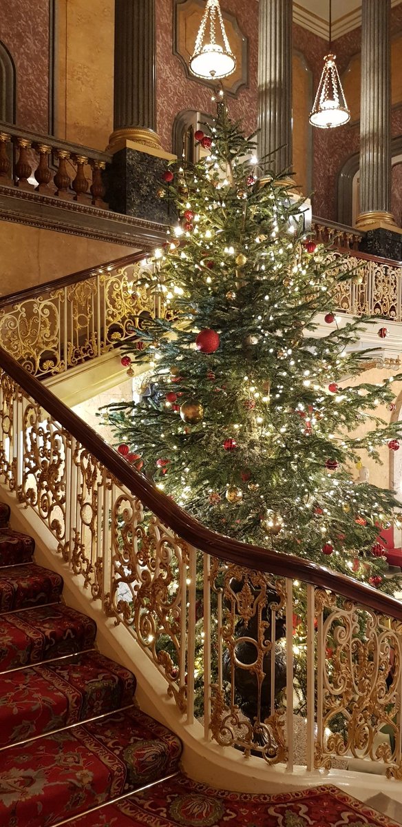 Had a brilliant time opening the #CSAwards last night. A very special event for us - it was our 150th performance! Congratulations to the award winners, and what an inspirational set of nominations! #ProudCivilServant