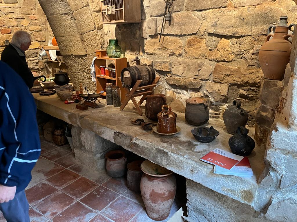 IBelltall's tweet photo. Inauguració de l'exposició i "Les veus silenciades als Comalats. La dona i els quatre elements. El foc".
És podrà visitara Passanant  fins després de festes, dissabtes i diumenges al migdia. https://t.co/b6T4spCqqs