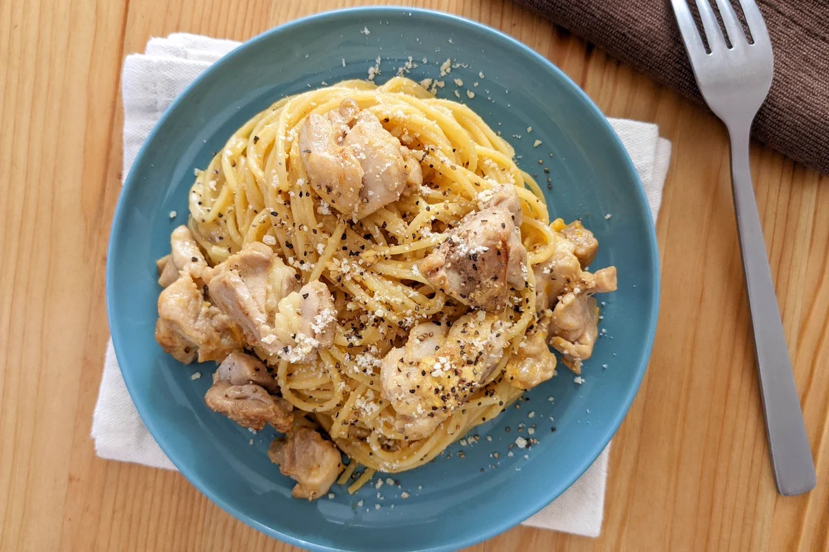 クリスマスにも良いかも！「チキンカルボナーラ」。