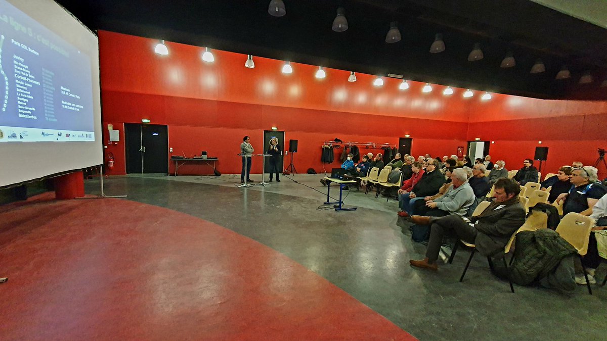 RERDcoupe's tweet photo. #LigneS Nous étions présents hier soir à Soisy sur Seine à la réunion publique pour défendre ce projet de liaison pour Paris plus rapide et plus fiable, pour redonner de l'attractivité pour nos territoires sud 91. Merci aux maires JB Rousseau et @stefraffalli https://t.co/FwdzgT2TxC