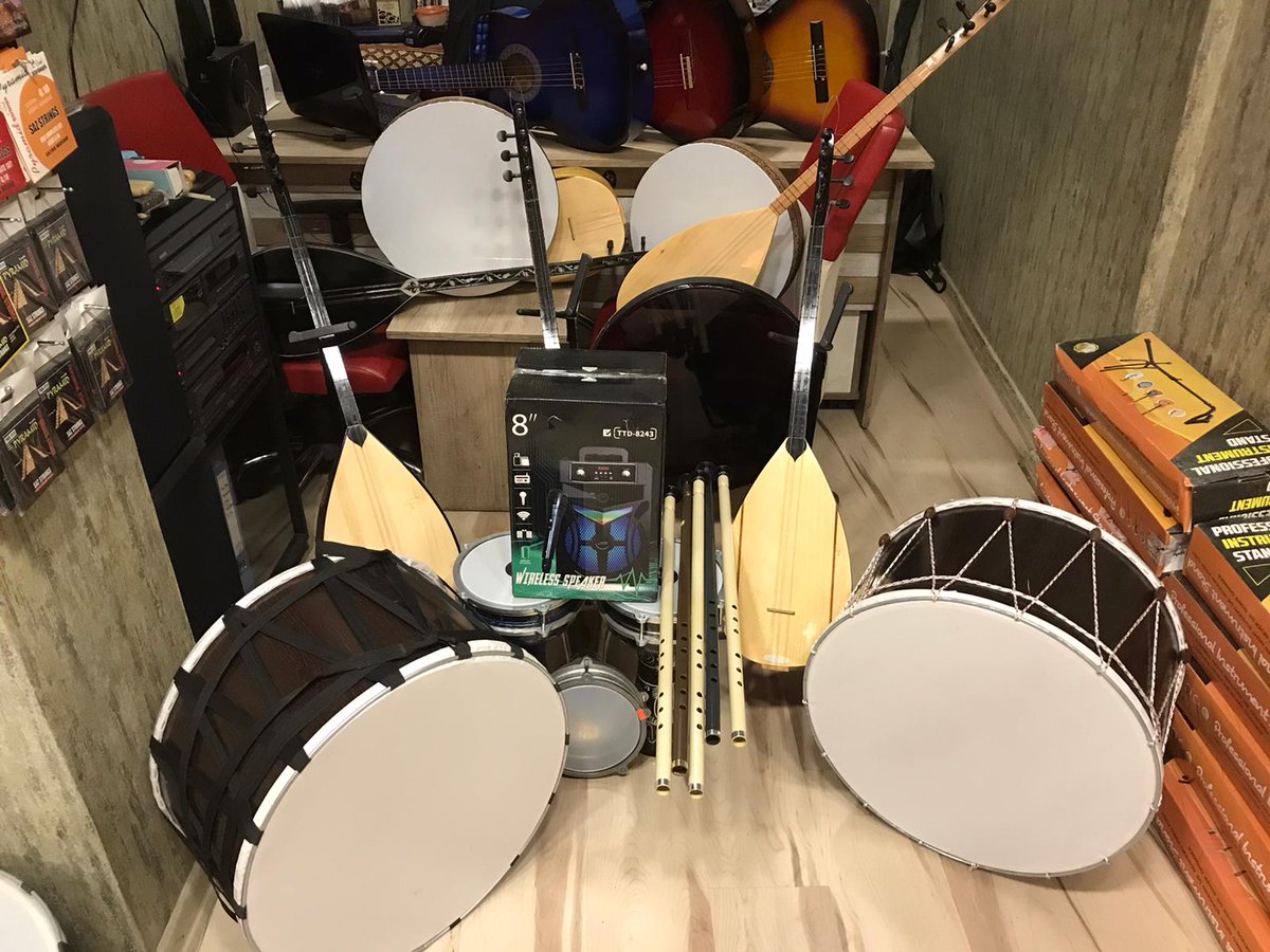 🥁🪘Atölyemiz kurulsun;
çocuklar sanatla buluşsun 
Projesi kapsamında bize verdikleri destekten ötürü <a href="/EmremSedat/">Sedat Emrem</a> hocamıza çok teşekkür ederiz .👏
@sedatemre
 <a href="/PasinlerMEM/">PASİNLER İLÇE MİLLİ EĞİTİM MÜDÜRLÜĞÜ</a> <a href="/Fatih_Akt/">Fatih Aktaş</a> <a href="/UgurBNGL/">UĞUR BİNGÖL</a> <a href="/Muratergnnn/">Murat Ergün</a>
<a href="/Turkhtbzkrt/">H.Türk</a> 
<a href="/emrezeyrekk/">Emre Zeyrek</a> <a href="/hakancinarmem/">Hakan ÇINAR</a>
<a href="/skaygusuz/">Salih Kaygusuz</a> <a href="/sdulger43/">Sabahattin DÜLGER</a> <a href="/tcmeb/">Millî Eğitim Bakanlığı</a> @