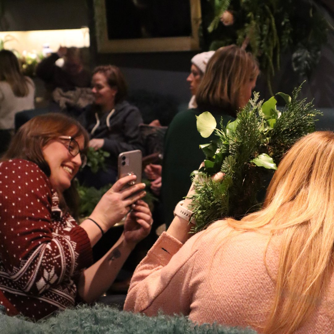 1539Chester's tweet photo. If we weren’t in the Christmas mood before, we definitely are now! 🤩

We had an absolute amazing time hosting our wreath making workshop with @wildflowersCH1

A huge thank you to everyone that came, we hope you’re all delighted with your beautiful wreaths! https://t.co/EgoQ3P4Sgv