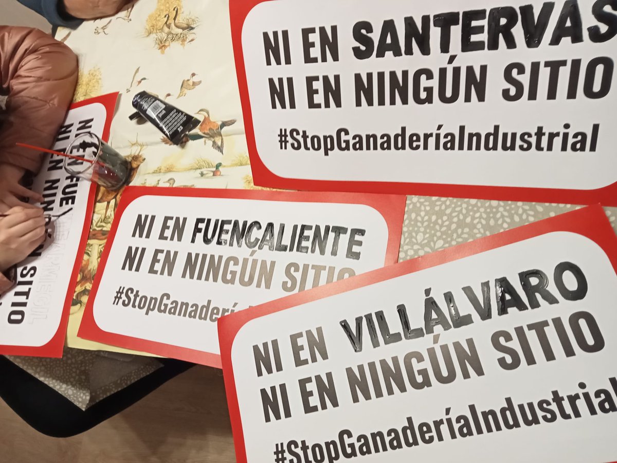 Todo el que quiera participar en la foto protesta contra la macrogranja de Fuentearmegil, puede acudir mañana 10 de diciembre a las 11:00 al Ayuntamiento de Villálvaro. Te esperamos!

#StopMacrogranjaFuentearmegil #SOS #STOP #Macrogranja