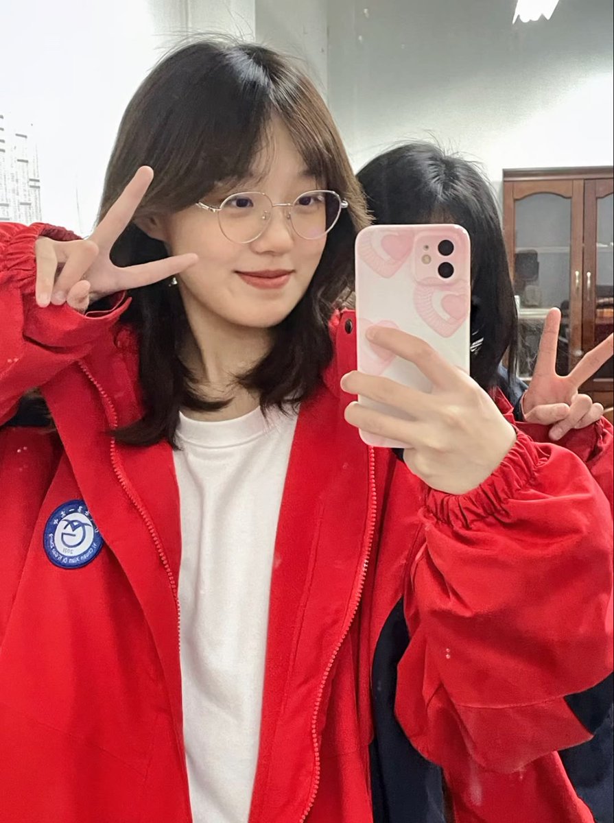 KissM6487's tweet photo. #女高 #女高中生 #清纯女高 #校服 #学生妹 #高中生 #高中女 #眼镜妹 #眼镜娘 https://t.co/703K6LIew4