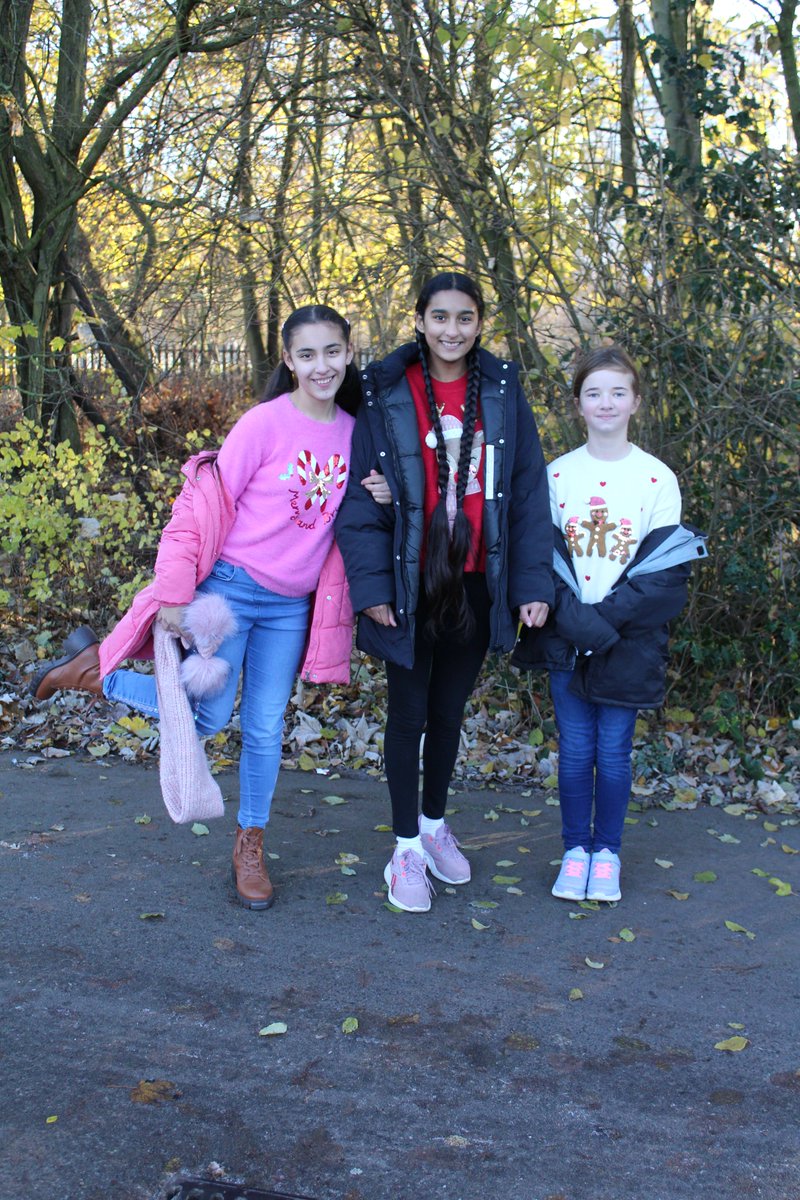 BablakeJunior's tweet photo. There were some very #festive jumpers yesterday for @savethechildrenuk #ChristmasJumperDay Thank you everyone for your support! @BablakeCharity https://t.co/i9JL6im384