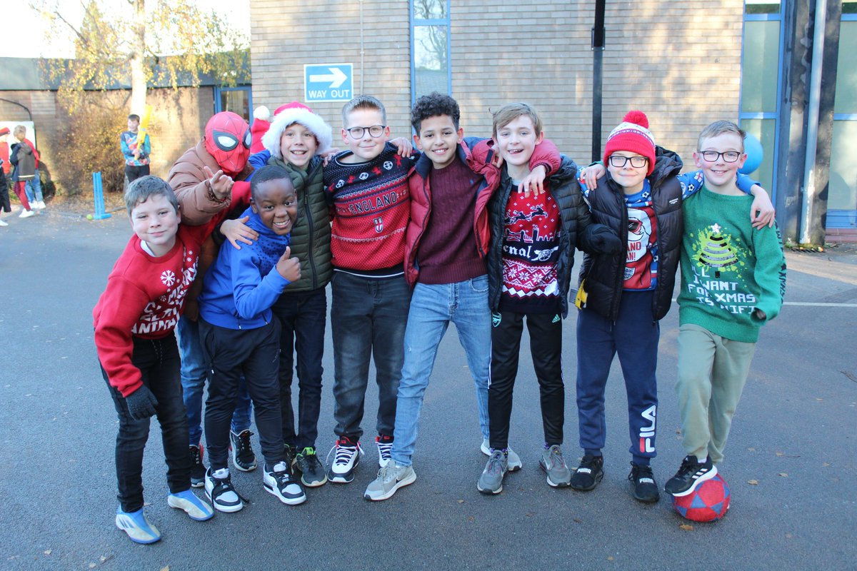 BablakeJunior's tweet photo. There were some very #festive jumpers yesterday for @savethechildrenuk #ChristmasJumperDay Thank you everyone for your support! @BablakeCharity https://t.co/i9JL6im384