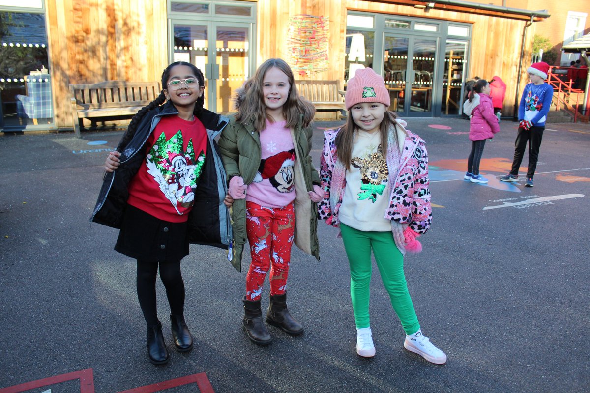 BablakeJunior's tweet photo. There were some very #festive jumpers yesterday for @savethechildrenuk #ChristmasJumperDay Thank you everyone for your support! @BablakeCharity https://t.co/i9JL6im384