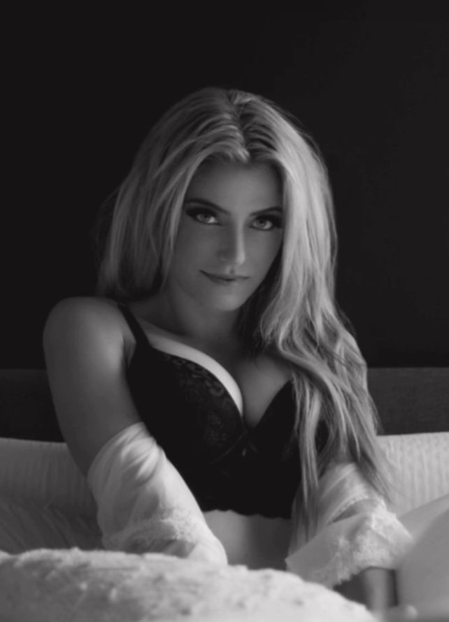 Lexi Bliss (PARODY) tweet media