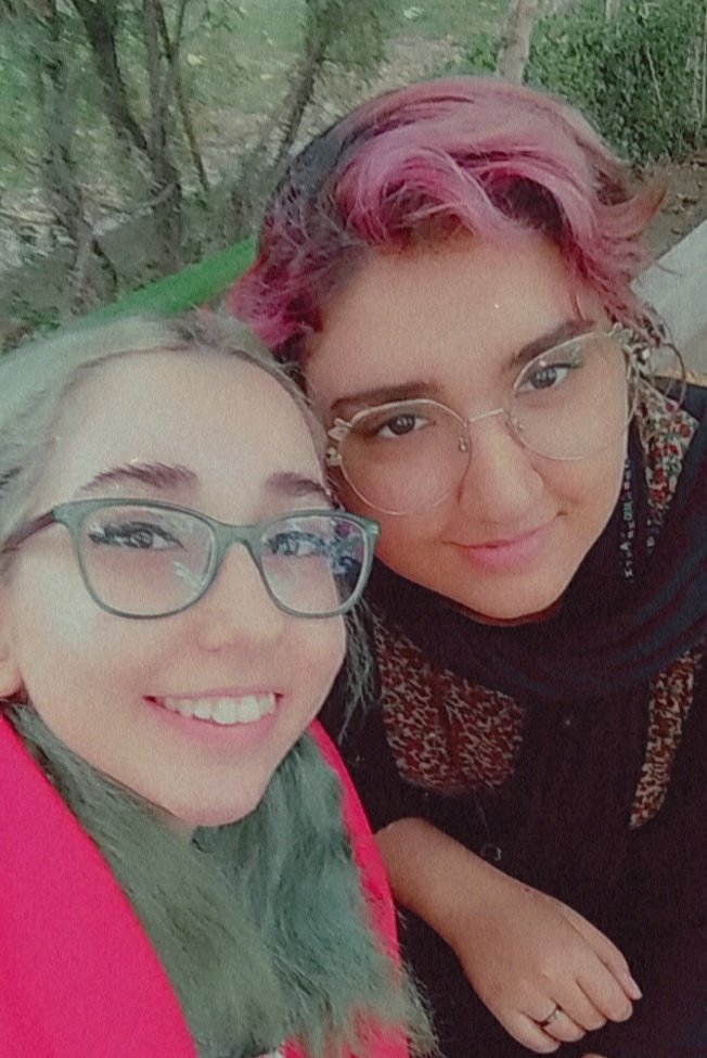 blackdreamjh's tweet image. ملیکا فقط و فقط برای شجاعتش و انسانیتش ، که توسط دانشگاه علامه طباطبایی براش پرونده سازی شده دستگیر و الان ۳هفته اس به امین آباد منتقل شده.
ملیکا‌طاقت بیار خوشگلم🥲♥️
#ملیکا_قراگوزلو 
#مهسا_امینی