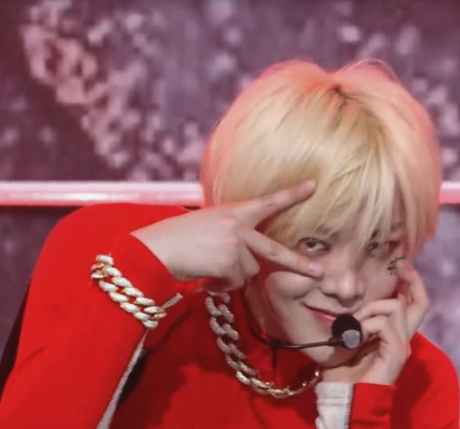 hourly yuta tweet media