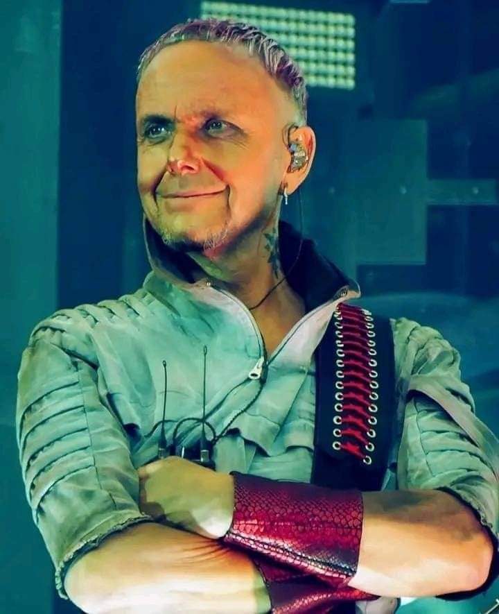 Happy birthday to Paul Landers! This ray of sunshine turned 58 today 