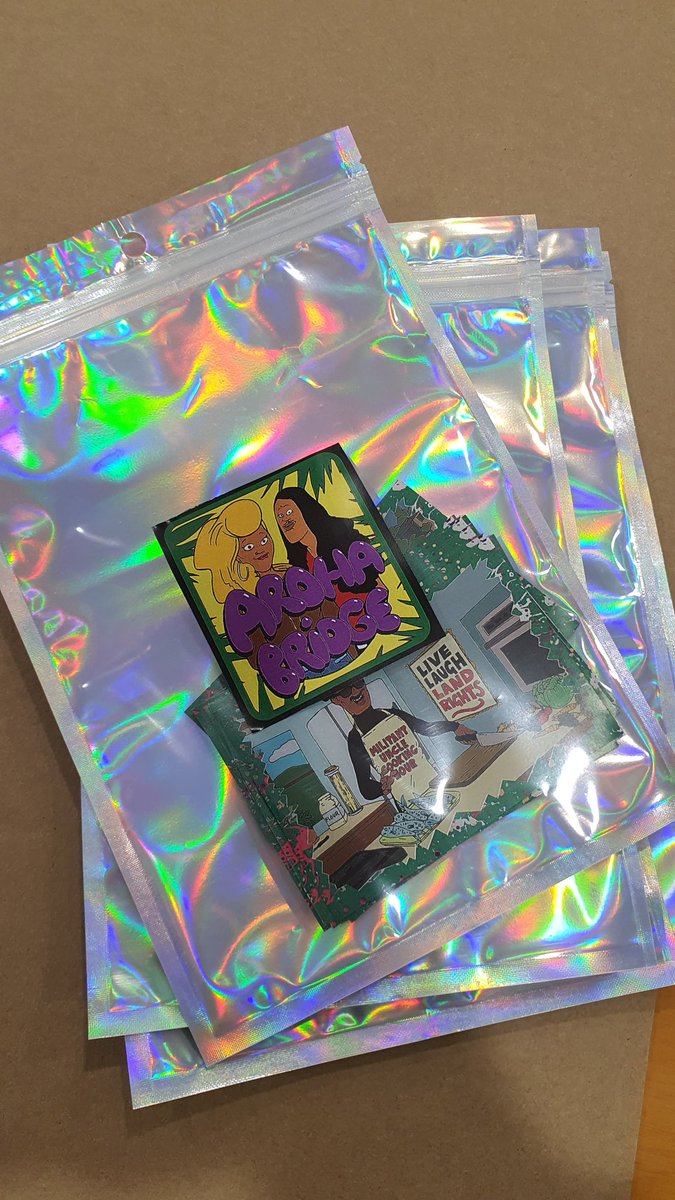 cocosolid_'s tweet photo. We got @ArohaBridge stickers in the  Wheke vending machine 🤩 https://t.co/Q7zpyoaOKI