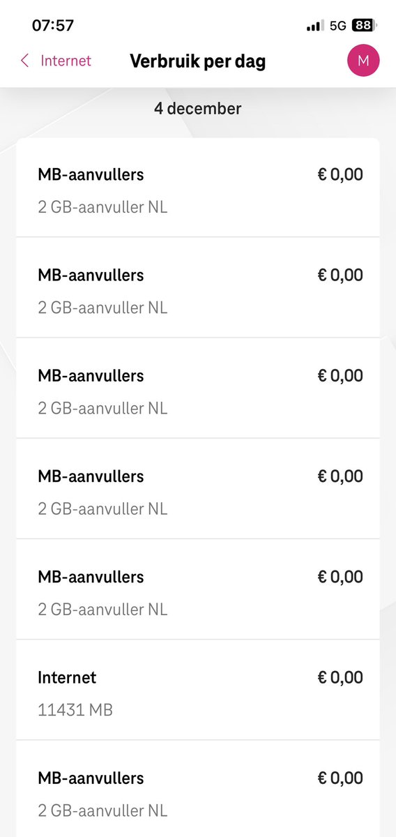 Ric_Mor's tweet photo. @tmobile_webcare @MTiggles Hier hetzelfde probleem. Binnen 2 min elke keer m’n volledige aanvuller erdoorheen. Terwijl ik alleen Flitsmeister aan had staan in de auto. Ik vind het knap. Gelukkig heb ik unlimited anders zou ik huilen. @TMobile_NL https://t.co/h42VryfkyN