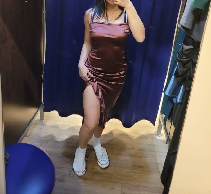 Shopped for 3 hours and didn't find anything I like 🥲😪 https://t.co/7NMp3gAKpT<a href="/tag/abg"class="tags"><span>#abg</span></a>