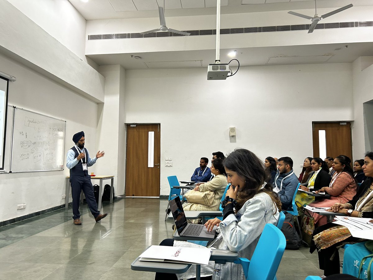 gilienv's tweet photo. I’ve taught @rstats4ds at @MRC_LMB & @CR_UK but never in #India!
A pleasure2visit the lovely @IIITDelhi for #InnoHEALTH, teaching #DataScience to Clinicians with @innovatiocuris @Tavpritesh!
Gr8 meeting data enthusiasts @sgrhindia @YashodaHospital @Sicklecell_cg! https://t.co/QdHU30f5w8