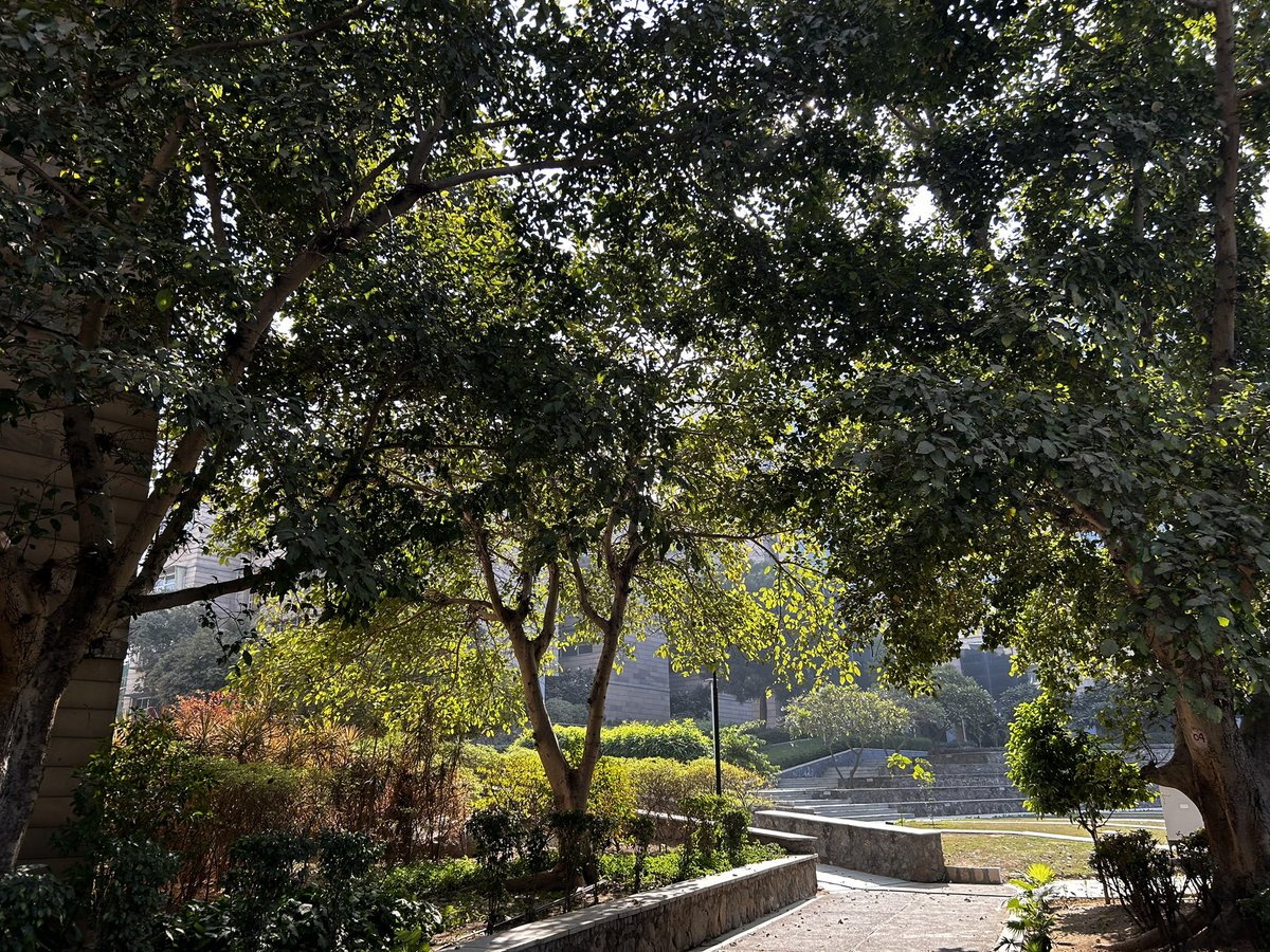 gilienv's tweet photo. I’ve taught @rstats4ds at @MRC_LMB & @CR_UK but never in #India!
A pleasure2visit the lovely @IIITDelhi for #InnoHEALTH, teaching #DataScience to Clinicians with @innovatiocuris @Tavpritesh!
Gr8 meeting data enthusiasts @sgrhindia @YashodaHospital @Sicklecell_cg! https://t.co/QdHU30f5w8