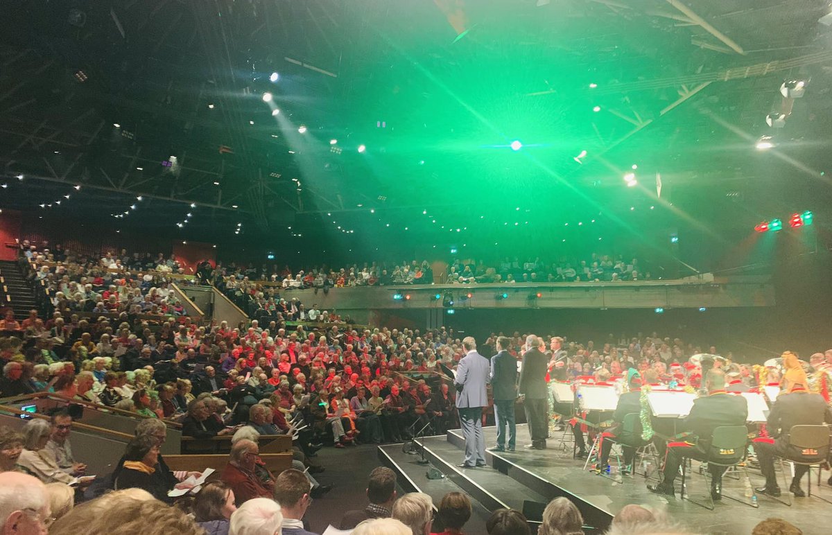bentley_angell's tweet photo. An enjoyable evening this week with @ChiCathedral &amp; the Band of HM Royal Marines for a last minute #ChristmasConcert. https://t.co/0B0JC1f2SP