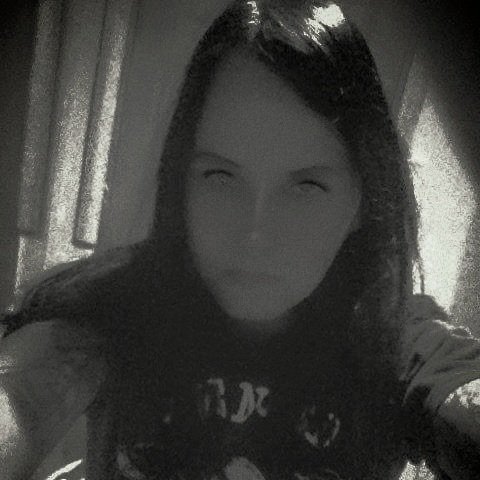 Sammystarfire81's tweet photo. Always rocking the vampire look Besides Minecraft I'm a huge Castlevaina freak lol 🦇🧟‍♀️#Vampires #Castlevaina https://t.co/ldkkouao0D