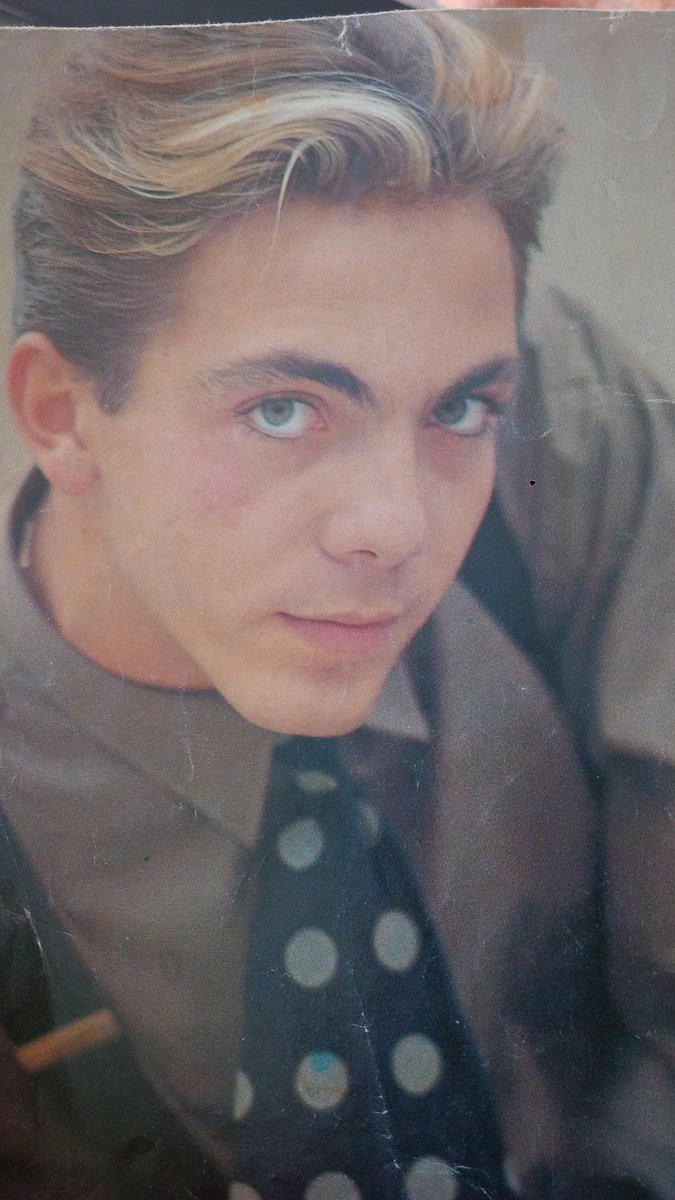 Hola amigos de <a href="/planetrojofmon1/">@planetrojofmonline</a> les dejo mi voto para
#CristianCastro y #Lucero con su canción #MeReviviste ♥️ para que sigan subiendo en el #Top18 muchas gracias🥰

#HBDCristianCastro #CristianCastro