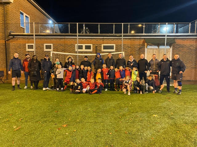 BBCSussex's tweet photo. Good luck to the  #EastGrinstead Meads Under-7s football team! 
They're doing a 5km sponsored walk around #AshdownForest tomorrow IN THIS COLD! 🥶❄️🥶🥶🥶
https://t.co/4JEwTbTSUI https://t.co/XwuN2At9Ez