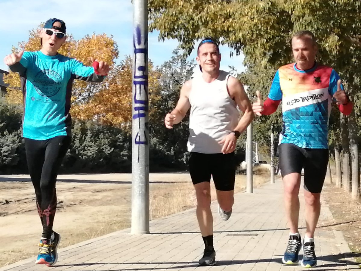 Buen viernes de entrenamiento!!! 🏊‍♀️🚴🏼🏃🏻‍♂️

elcidtriatlon.es/el-vocabulario…
#triatlon #elcidtriatlon #clubdeportivo #Deporte