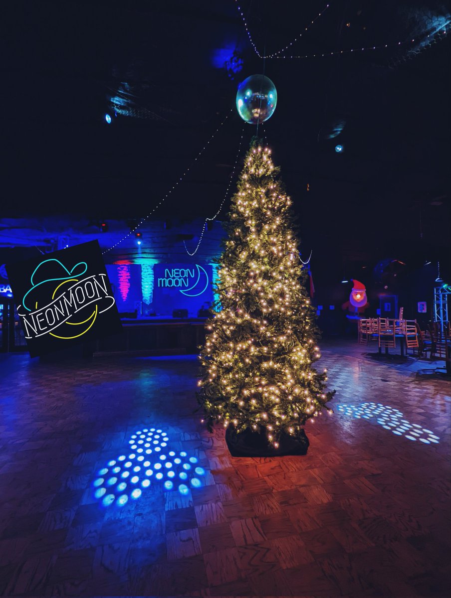 Neon Moon tweet media