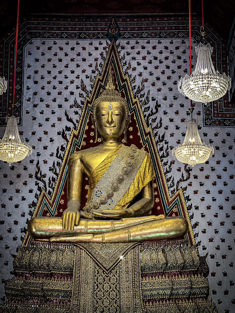 Avatar_Tears's tweet photo. พระพุทธชัมภูนุทมหาบุรุษลักขณาอสีตยานุบพิตร  #buddha #buddhastatue #carving #woodcarving #artwork #hardwork #art #statue #travel #traveler #photography #photographer #iphone13pro #camera #travelthailand #เที่ยวทั่วไทย #ท่องเที่ยวไทย #พระพุทธรูป https://t.co/tDA4iGlX7A