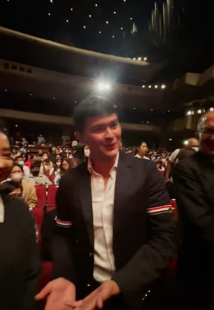 Matteo Guidicelli during the general rehearsal of #Turandot #ItalianOpera at #CCP 
For the 75th anniversary of Italian-Philippine diplomatic relations @ItalyinPH @mateoguidicelli #MatteoGuidicelli
🇮🇹 🇵🇭
fb.watch/hiDuy2_-Uy/