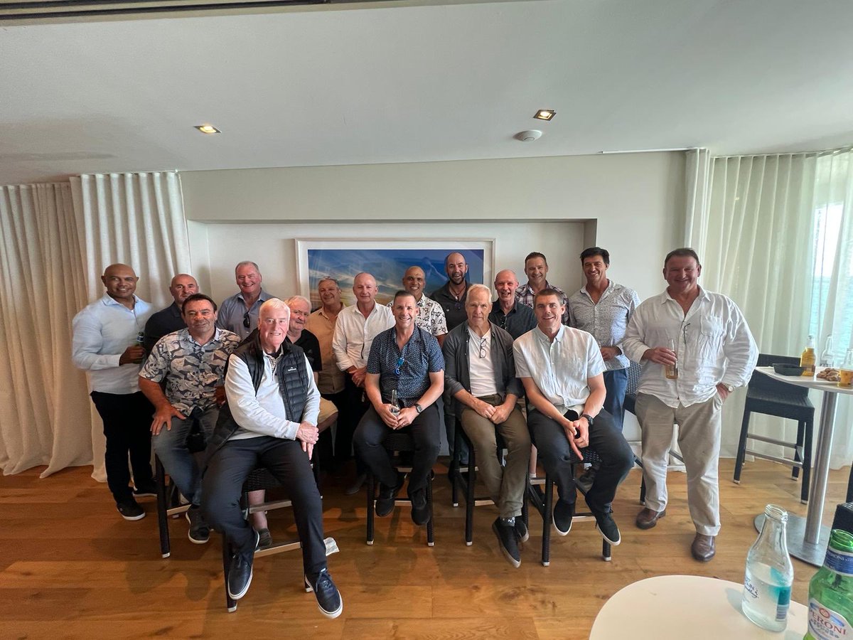 2tryterp's tweet photo. Great time with great footballers #redv https://t.co/S5680eVnV4