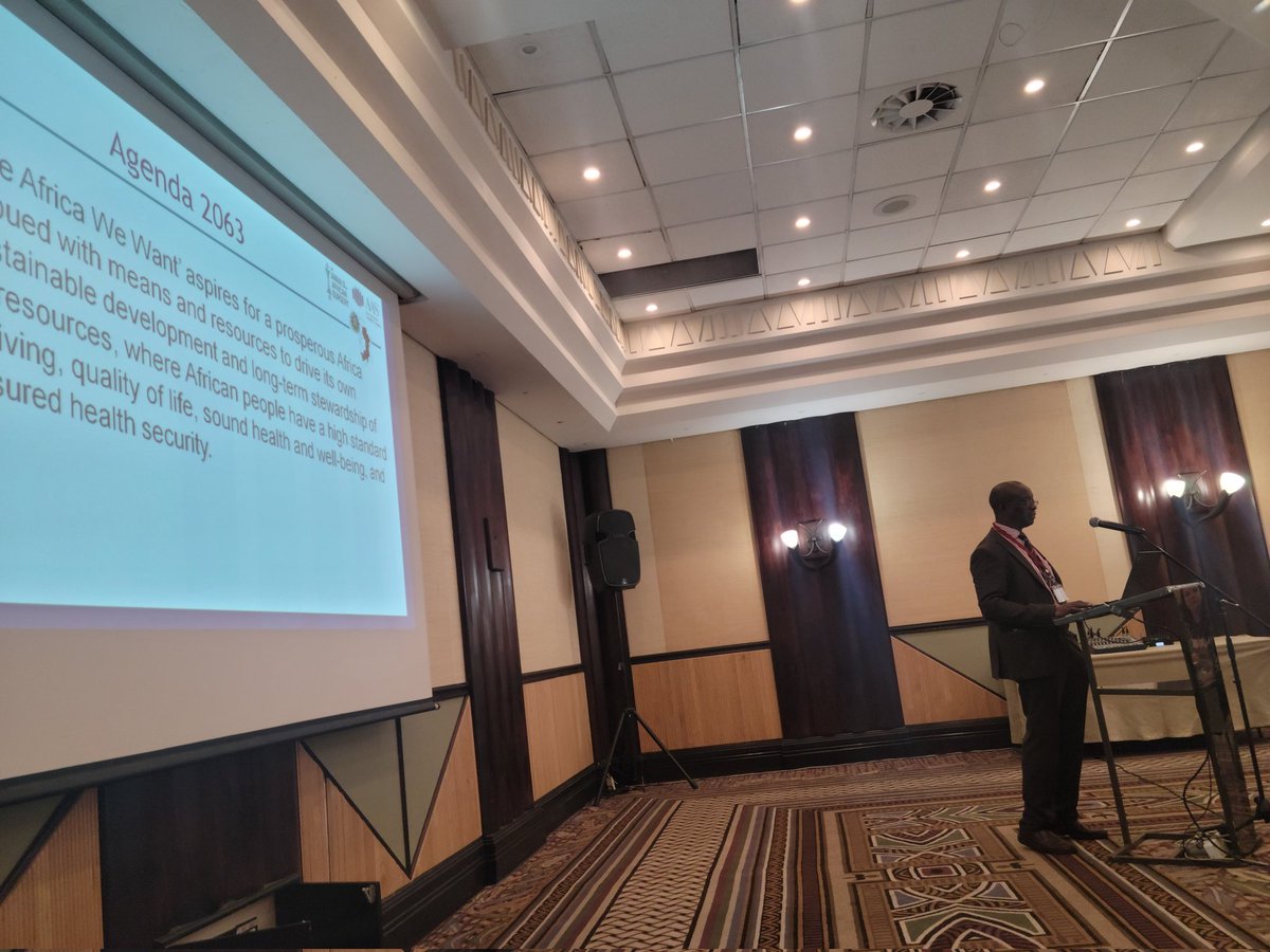 NabeelZafarMD's tweet photo. @MichaelMwachiro  says we need more RCTs in Africa @cosecsa and tells us how we can do this 
#FSRC22COSECSA @AcademicSurgery @AfricanSurgery @cosecsa https://t.co/3NAHMQBebD