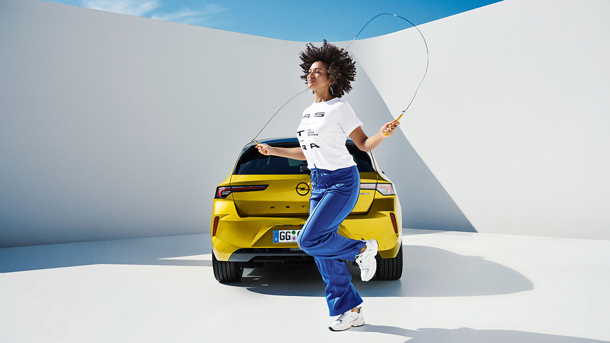 Opel's tweet image. Highly addictive: Our new Opel Astra merch is out now! What´s your favourite item from the #OpelCollection? s.opel.com/8bkwqb #OpelAstra