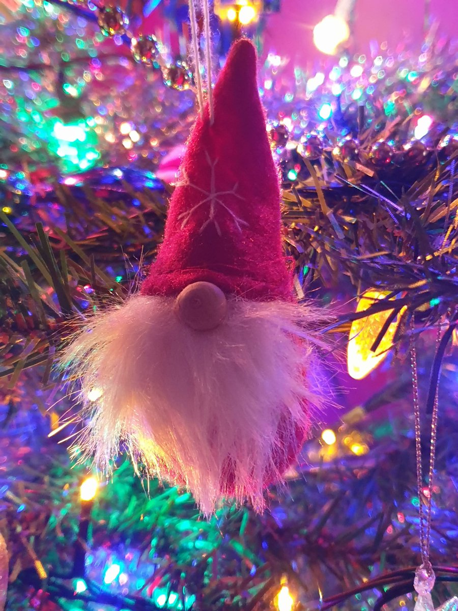 pplintelligence's tweet image. #creativeselfcompassion #resiliencenudge
What are the Xmas decorations you enjoy seeing again each year? Take a few mindful moments and breathe in, experience whatever it is about them that brings the warmth and glow on the inside and makes you smile on the outside.