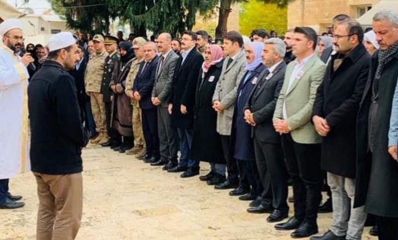 Abdulkadircay63's tweet photo. Hatay Kırıkhan’da askerlik hizmetini yapmakta olan ve geçirdiği kalp krizi sonucu Hakk’a yürüyen Akrabam P. ONB. Vahit Kılıç’ı rahmet-i Rahman’a uğurladık. kederli ailesi  başsağlığı diliyor, yüce Rabbimden sabır niyaz ediyorum 🤲🏻 https://t.co/qXN8m09f07