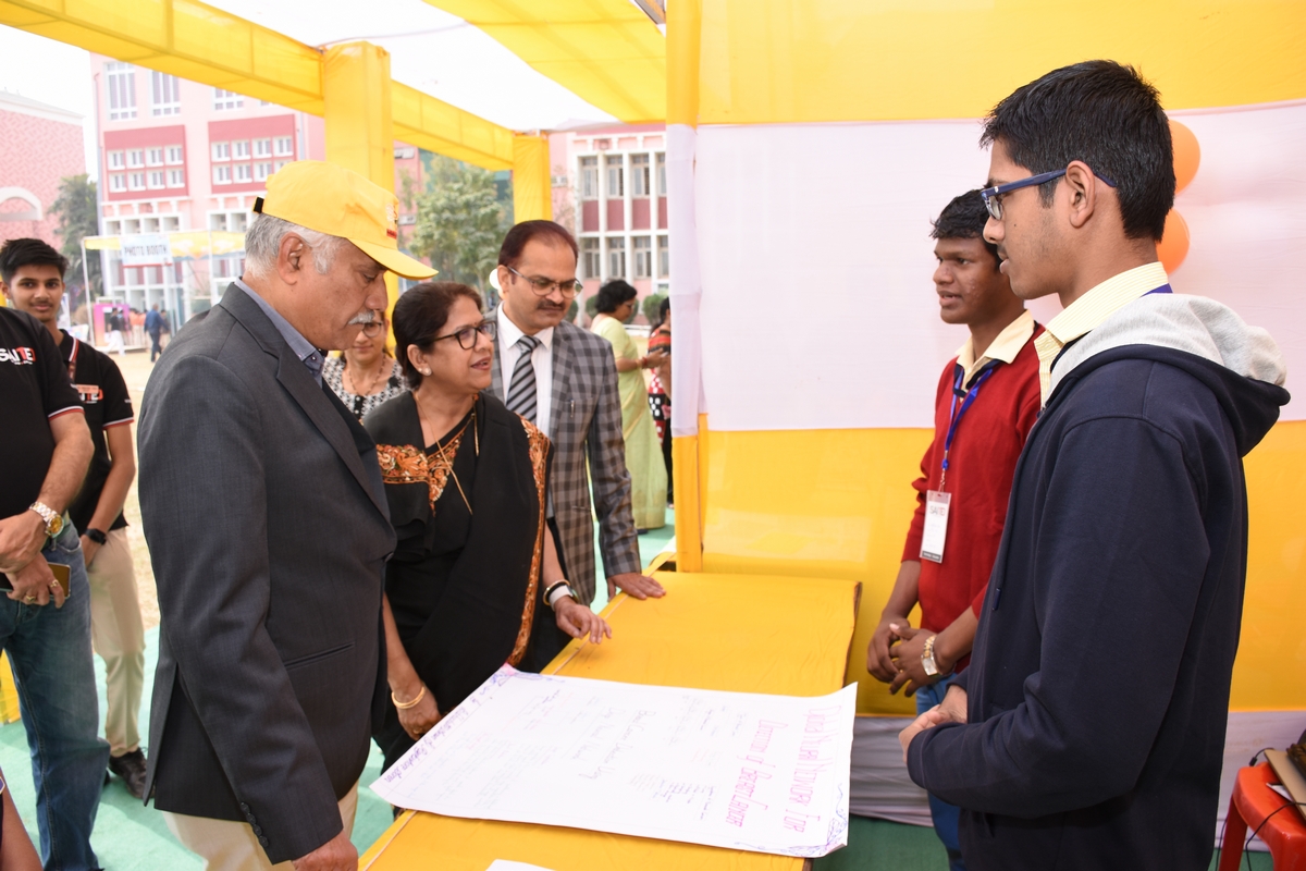 SAI_Edu_In's tweet photo. This year’s SAITED 2022 hosted over 631 students from 15+ schools from across the state showcasing more than 120 projects at the Science exhibition. 
#IndiasNo1School #IndiasNo1 #SAIAngan #SAIInternationalSchool #SAIInternationalResidentialSchool #SAITED #SAITED2022 #Technology https://t.co/tofSTkkT7H