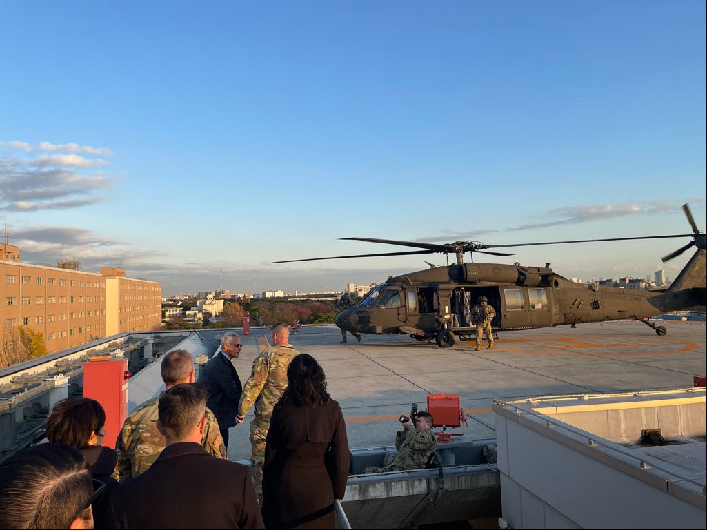 usarjcg's tweet photo. Thanks to U.S.Ambassador to Japan Rahm Emmanuel for taking the time to visit Yama Sakura 83 at Camp Asaka.  We even found a few Chicagoans for him to talk to about service!  @USARPAC_CG @USARJ_PAO @USARPAC @INDOPACOM @I_Corps @Japan_GSDF https://t.co/IEbyu2P3OJ