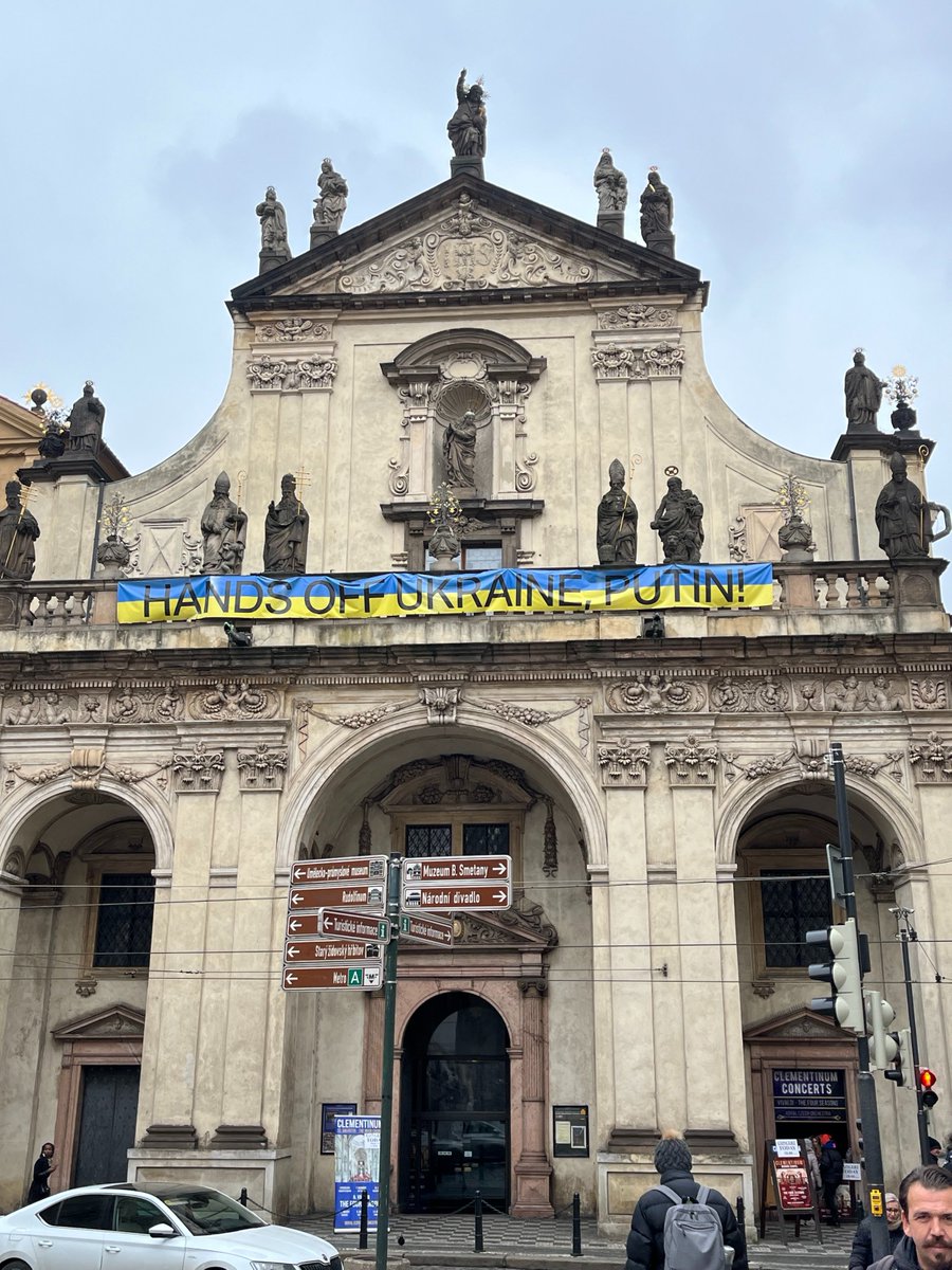InokkentiyP's tweet photo. забув вам показати чудовий кадр 🇺🇦
#Prague #vacations #PutinHyilo #RussiaisATerroistState #SupportUkraine #СЛАВАУКРАЇНІ https://t.co/If5Xfblpo2