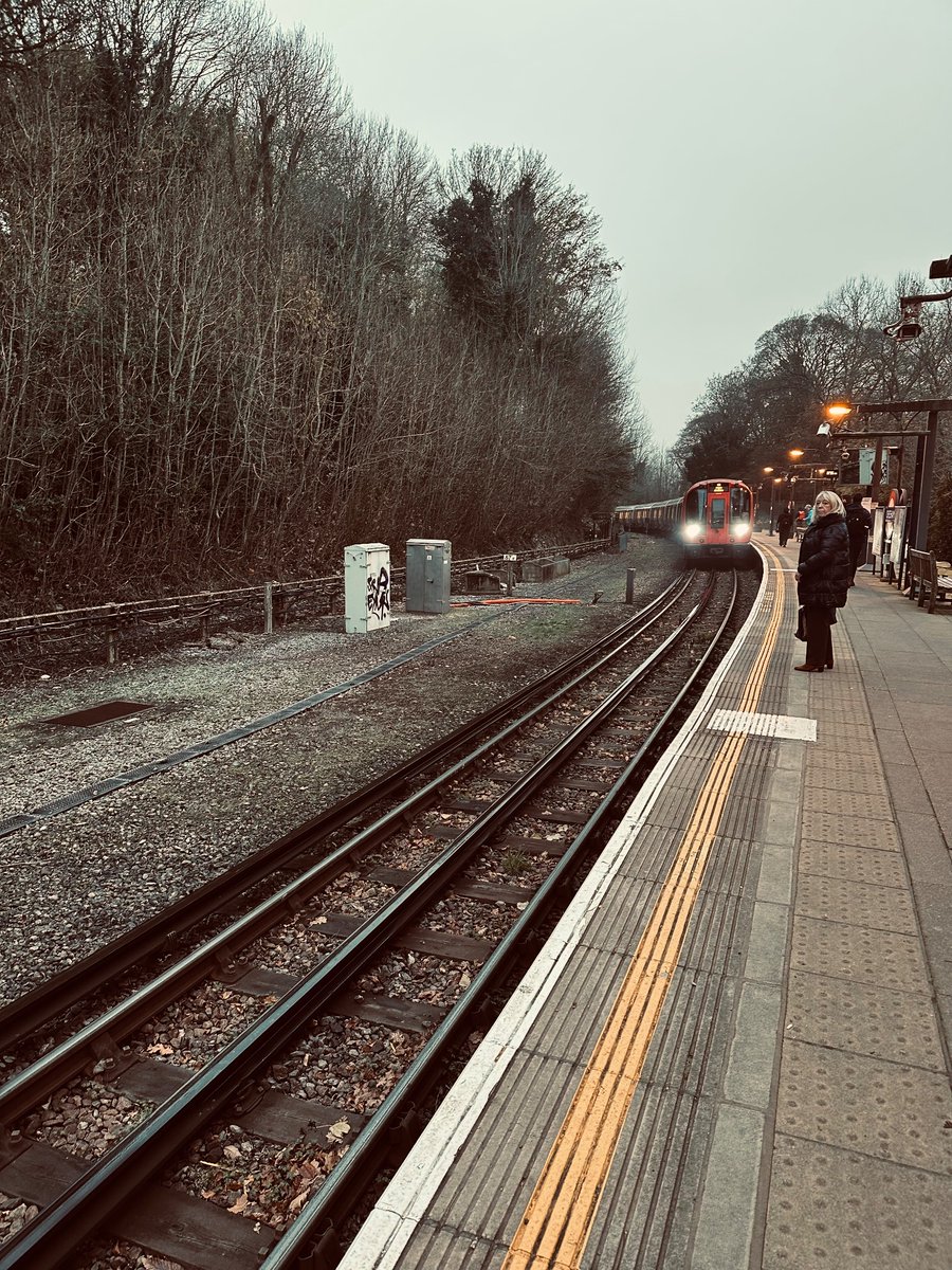 mallian6's tweet photo. Good Morning from #theendoftheline #tubetales #nodelaysyet https://t.co/wzRjrpMd5v