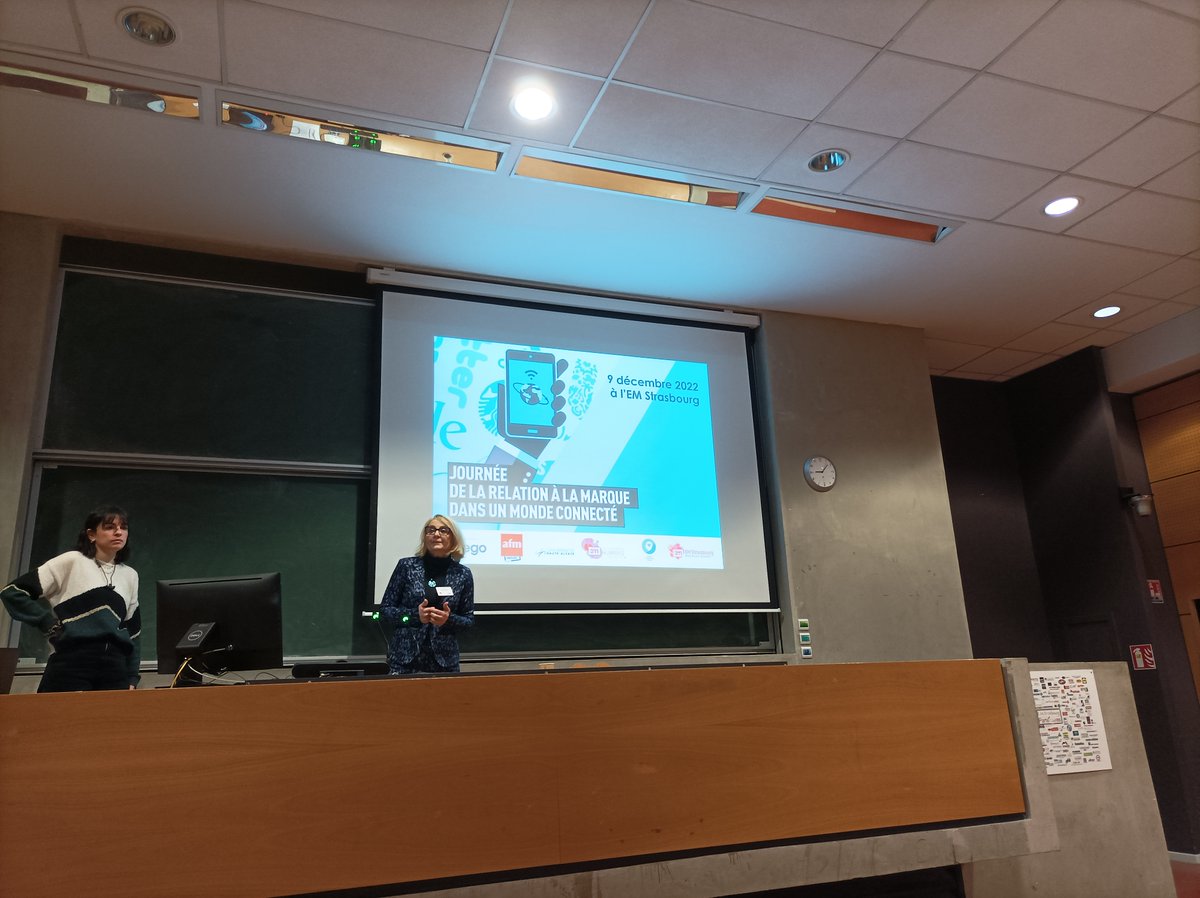 jr2mc_fma's tweet photo. Bienvenue à la 4ème journée de la relation à la marque dans un monde connecté. Rendez-vous dans l’amphithéâtre 7 de l’@EMStrasbourg pour l’ouverture du colloque #JR2MC2022 avec la responsable du comité scientifique de la journée : @françoisesimon du laboratoire @CREGO_EA7317. https://t.co/vRPx1vwnm2
