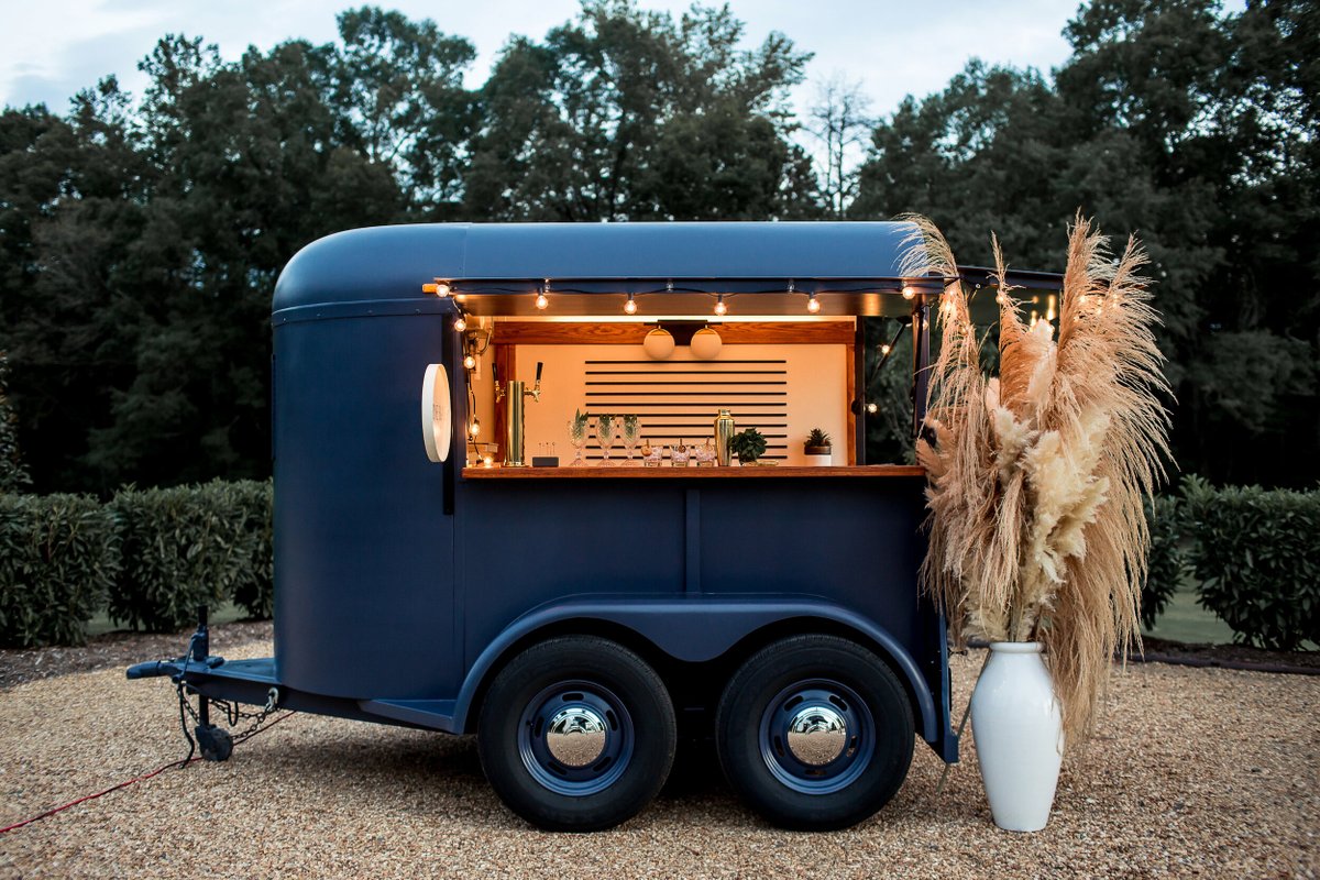 mmubeenh's tweet photo. Choose from four stunning mobile cocktail bars for your next event or party.  Available for hire across London and surrounding areas.
https://t.co/LnRoiXCf2T
#mobilecocktailbars
#mobilebartendingservices
#mobilebarservicenearme https://t.co/U6dqks9bWG