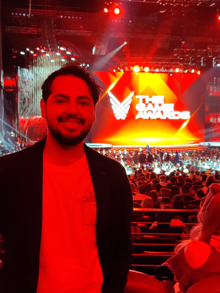 RodrigoFerzuli's tweet image. Such a great night 🏆. 
Thank you @thegameawards for the invitation! Love being part of the #FutureClass project 🙌 @emily_bouchoc @geoffkeighley. #TheGameAwards