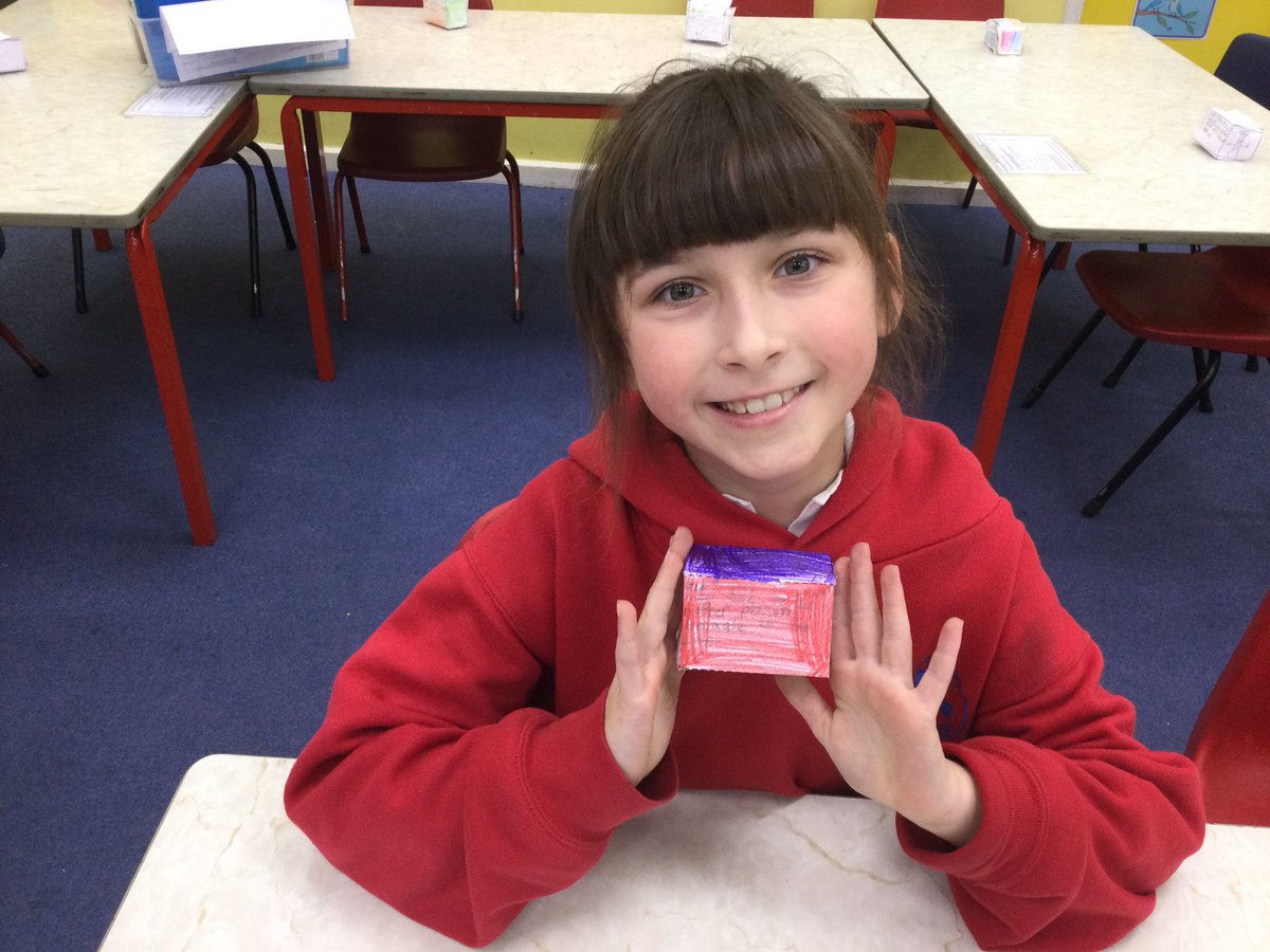 HTAClassWebster's tweet photo. We made gifts boxes with reasons why the gift of Jesus at Christmas helps us to be better people. #HTARE https://t.co/dezaeNTO43
