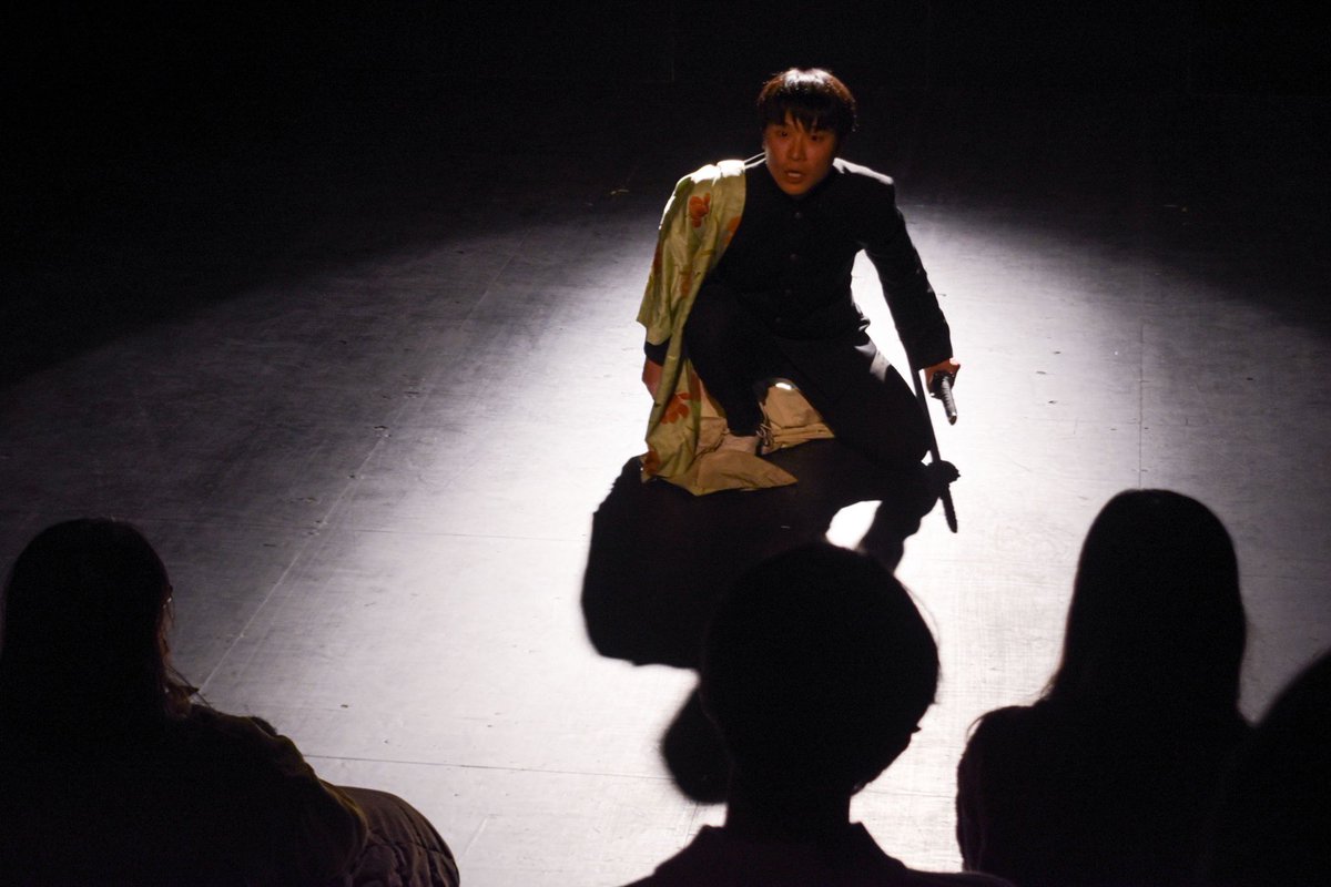 rokucolle's tweet photo. ●本日は休演日ᐝ

本日は昨日までの作品の舞台写真をご紹介します📷
撮影：あだな(@Wagamam_Adana )

◎即席ユニット ちりあくた『着物侠客』
◎若宮計画『なにやってんの』

※添付の写真の転載は御遠慮ください https://t.co/yN0IPWrKg8