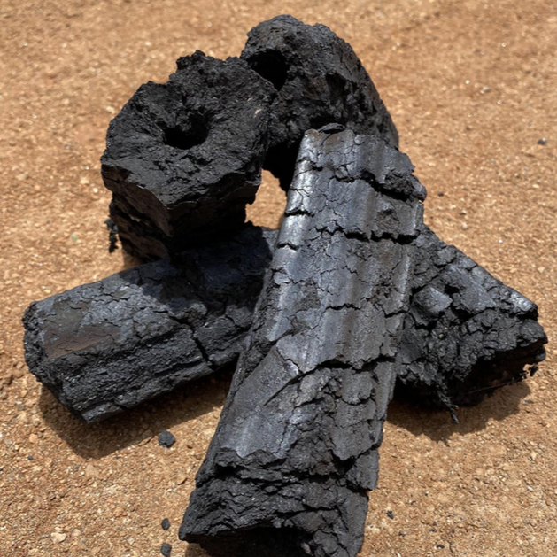 invegrow's tweet photo. We're always testing our products and trying to make them as adaptable as we can. Here we're trialling a carbonising method to turn our #biomass #sustainable log #briquettes into #renewable #charcoal pieces. 🔥🍴 https://t.co/VROuyzDilz