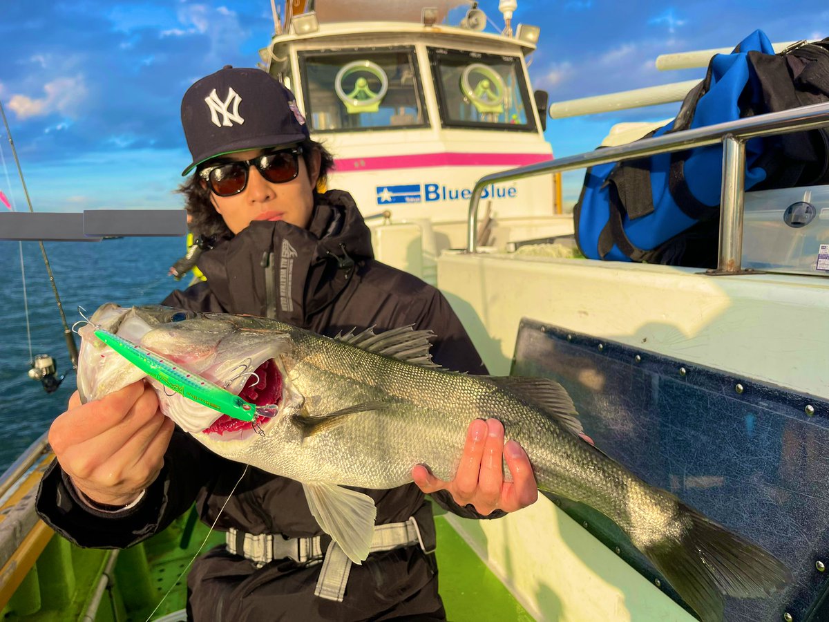 blueseabass's tweet photo. みんなで仲良くジャーキング👍

ブローウィン所持率100%なの凄い。

#船宿吉久
#BlueBlueプロガイド
#アングラーズマイスター
#差し入れありがとうございます🍮 https://t.co/TRnO93bKjq