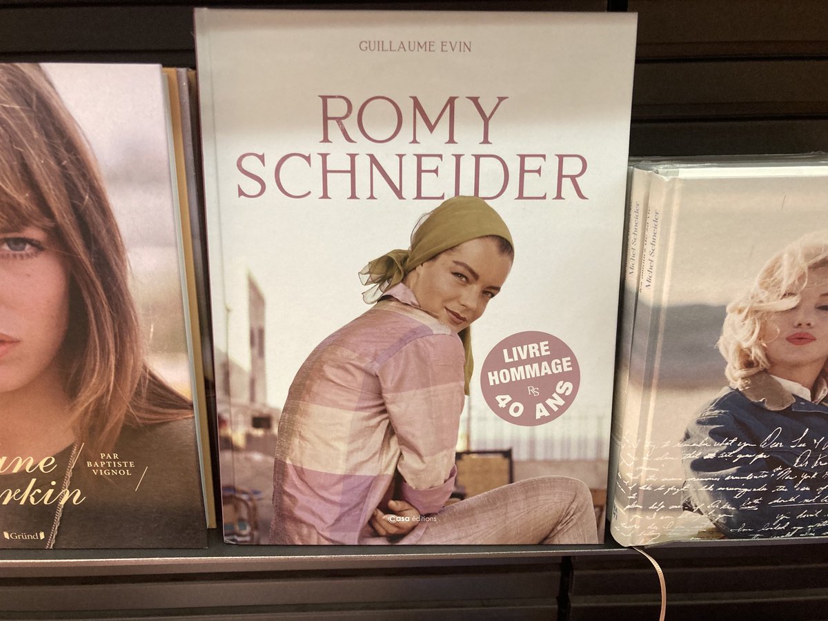Mon « Romy » est bien entouré à la Fnac. L’enseigne le répète : « Choisissez les yeux fermés »:-)