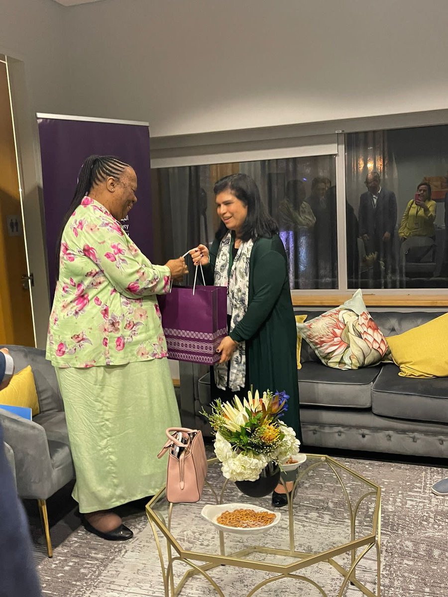 RSSJor's tweet photo. HRH Princess Sumaya meets with the Honourable Naledi Panador, Minister of International Relations and Cooperation of South Africa
Minister Pandor was an honored guest at the 2017 World Science Forum at the Dead Sea
#WSF22 #WSF17 @WorldSciForum https://t.co/ekt9p1hJn2