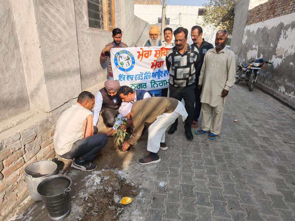 aboharchokho's tweet photo. Activity under Mera Shehar Ward No 31 for swachh Ward #plantation
1. Sewerage Related Problem solve
2. Cleanliness Drive
3. Electricity Related Problem Solve #ulbcode800214 #pmidc #chandigarh #SwachhSurvekshan2023 #swachhabohar #pmidc #azadikaamritmahotsav #SwachhAmritMahotsav https://t.co/BKdZfMOQyh