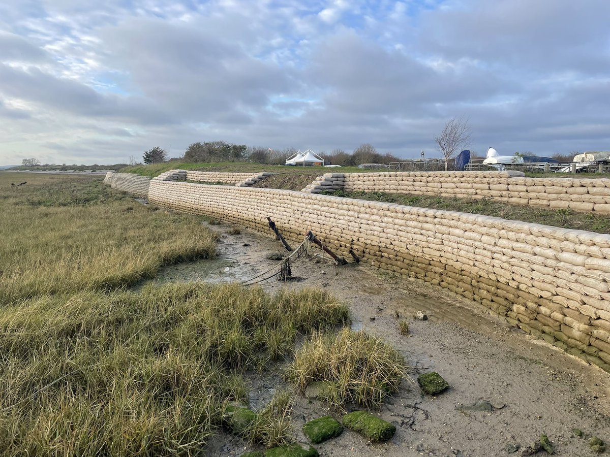 We are back from a very exciting final conference of <a href="/SARCCeu/">Sustainable And Resilient Coastal Cities | SARCC</a> organised in Southend-on-sea. Vives presented results about ecosystem services related to #nbs. Thanks to everyone  from the partnership for the interesting presentations and the great collaboration! 👏 🌊