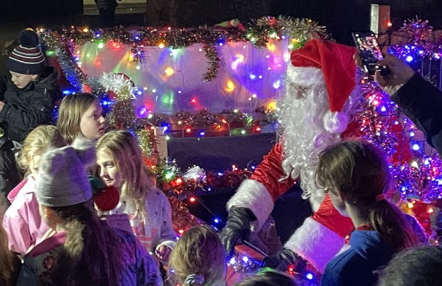 rnlistbees's tweet photo. Santa's parade was organised by St Bees Parish Council Santa &amp; his cycling elves met the children &amp; turned on the lights raising a huge £295 for St Bees RNLI
Thank you Santa &amp; the elves for coming the village for your generosity https://t.co/7RgIgcVEn4
#rnli #stbees #SantaClaus https://t.co/xRuBRJ7taO